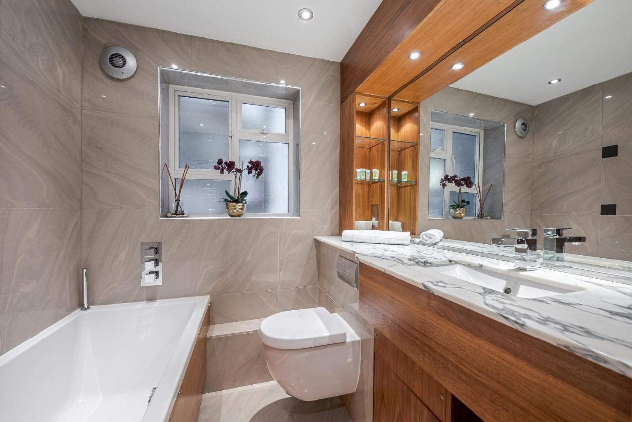 Elegant Ground Floor Apartment With Ac In Knightsbridge Steps Away From Harrods Londyn Zewnętrze zdjęcie